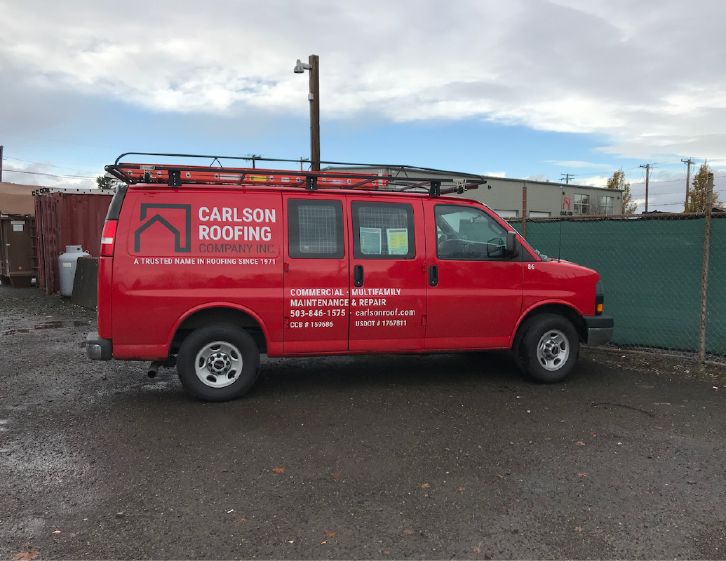 aaParachute Strategies_Web Portfolio_Carlson Roofing_new trucks and signs_21_0831-02