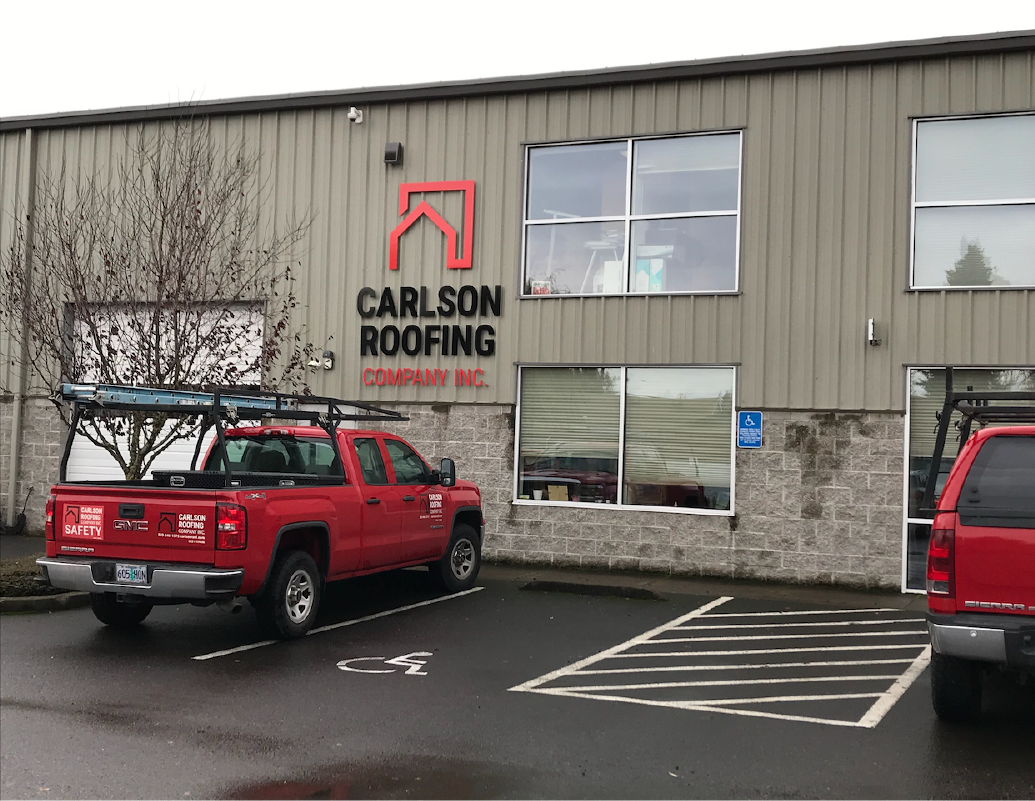 aaParachute Strategies_Web Portfolio_Carlson Roofing_new trucks and signs_21_0831-05